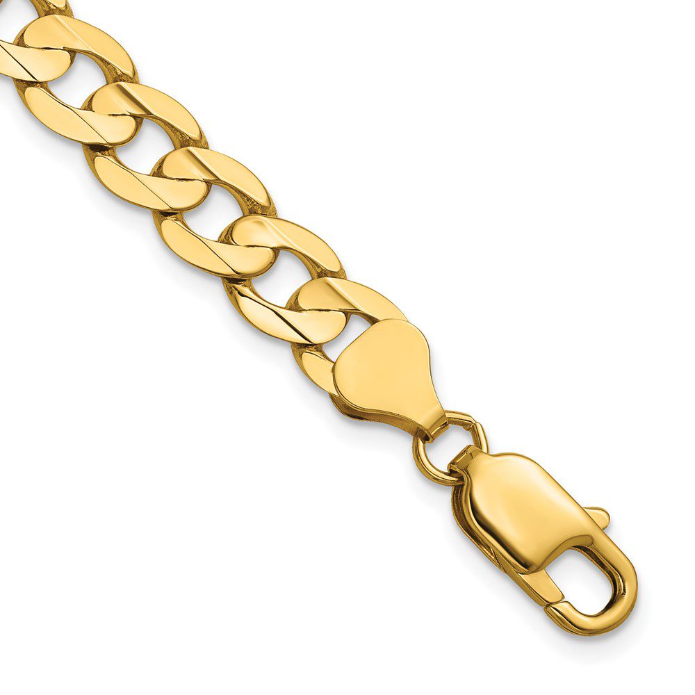 Close-up of a shiny gold chain with a clasp.