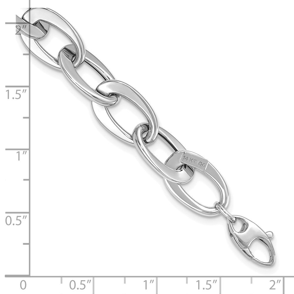 Silver chain bracelet with varying oval and round links.